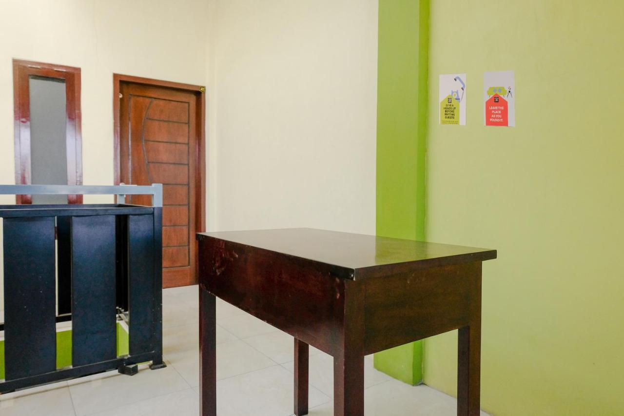Hotel OYO Life 2641 Zulfina Blue Fire House Banyuwangi  Exterior foto