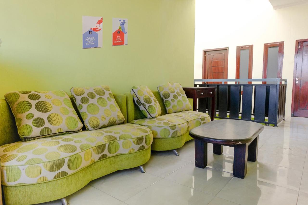 Hotel OYO Life 2641 Zulfina Blue Fire House Banyuwangi  Exterior foto