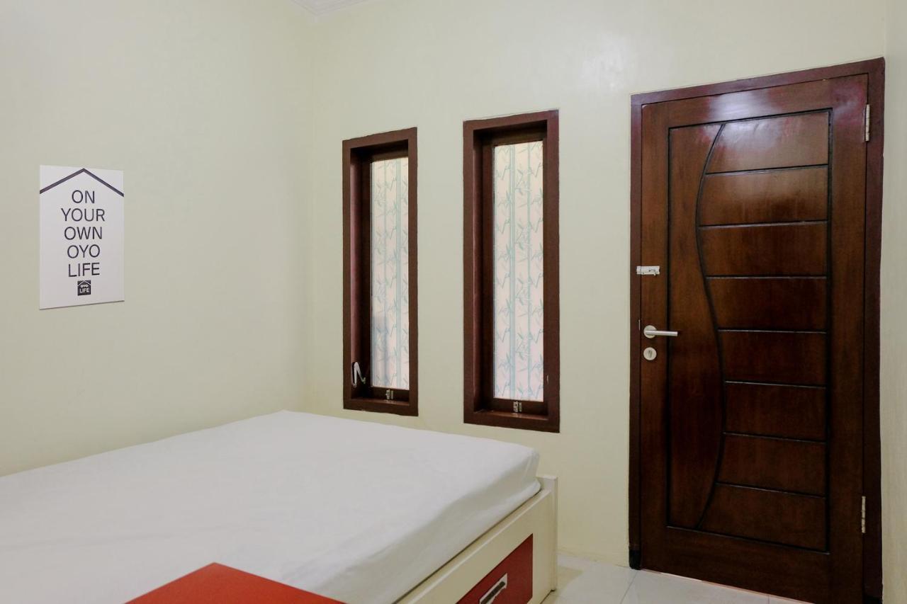 Hotel OYO Life 2641 Zulfina Blue Fire House Banyuwangi  Exterior foto