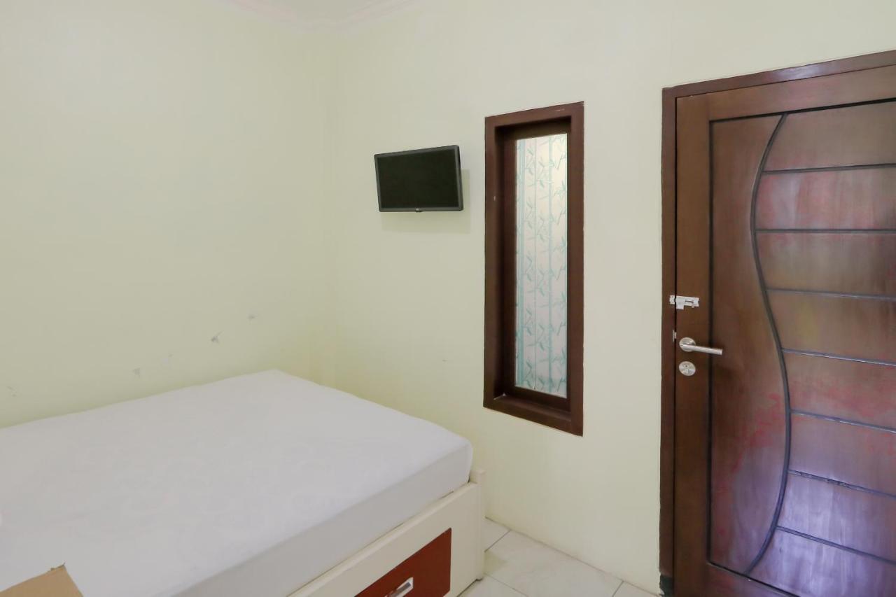Hotel OYO Life 2641 Zulfina Blue Fire House Banyuwangi  Exterior foto